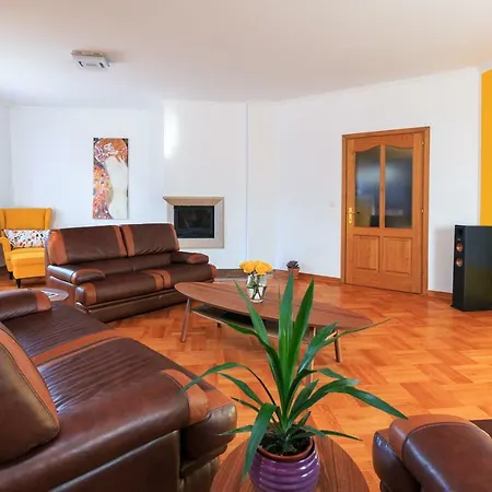 Dream Villa *